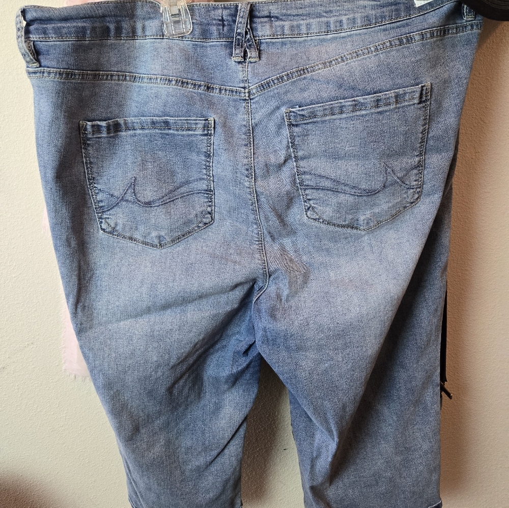 Angels denim capris - Picture 7 of 9